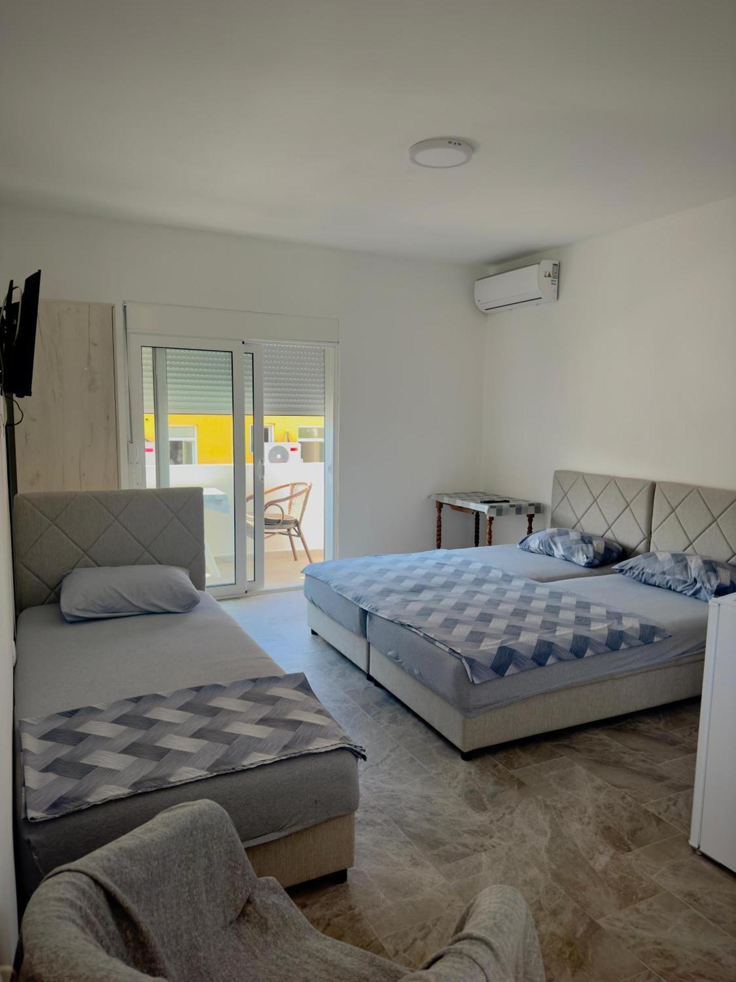 Apartmani Miljevci 苏托莫雷 外观 照片