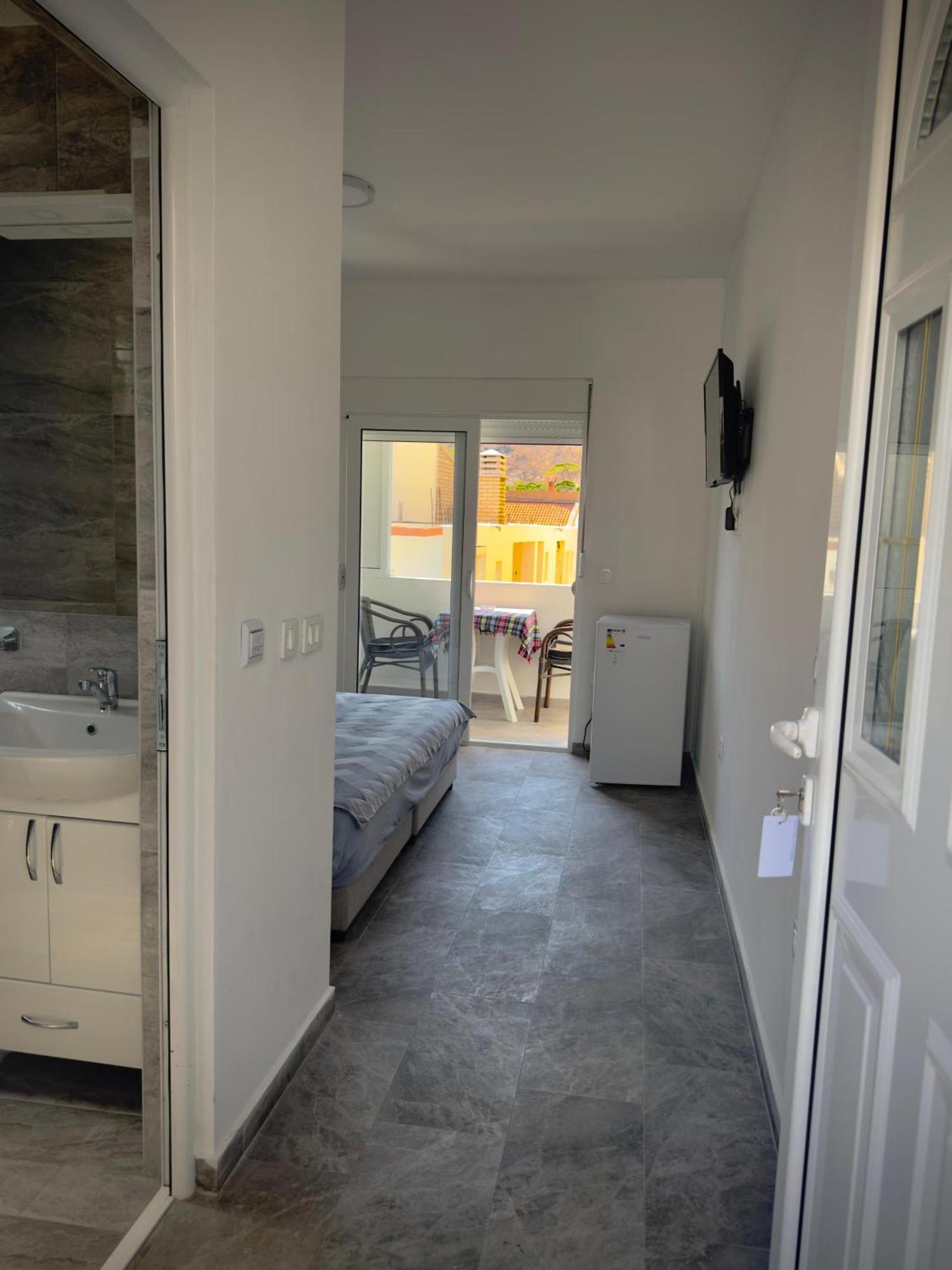 Apartmani Miljevci 苏托莫雷 外观 照片