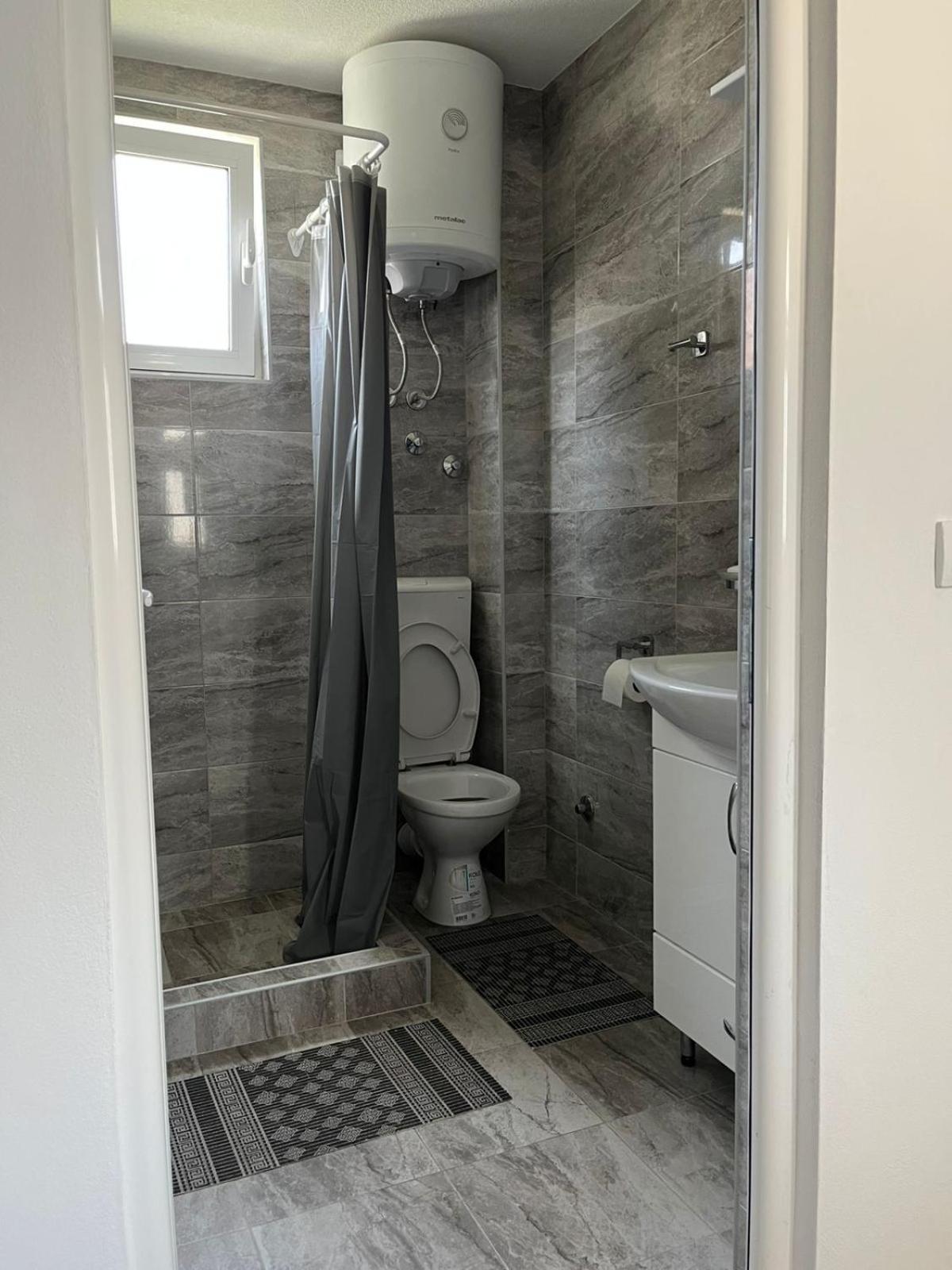 Apartmani Miljevci 苏托莫雷 外观 照片