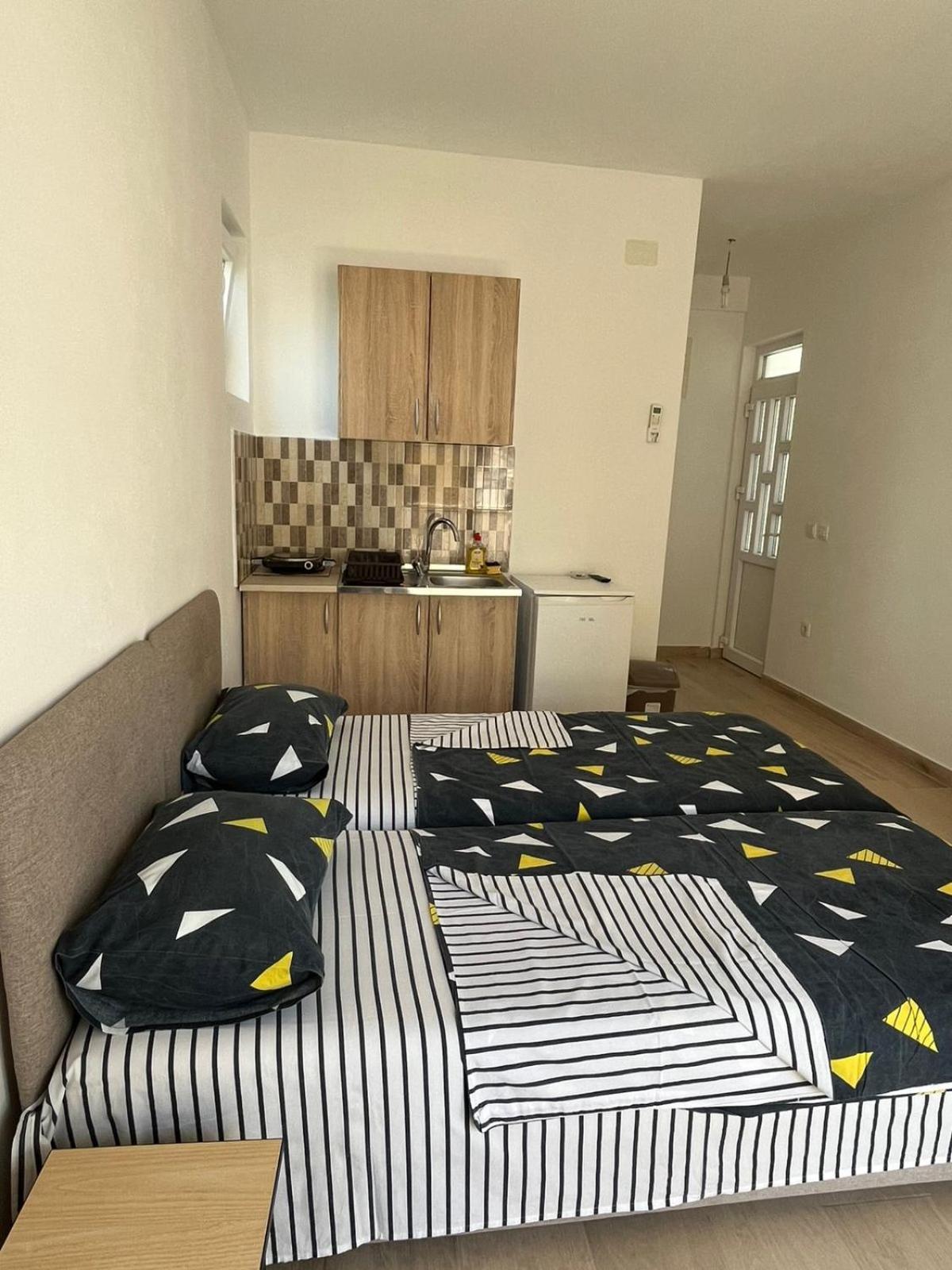 Apartmani Miljevci 苏托莫雷 外观 照片