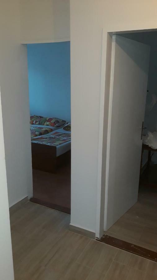 Apartmani Miljevci 苏托莫雷 外观 照片